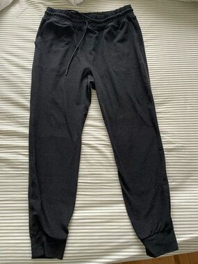 Beyond Yoga Men's Black Jogger Sweatpants